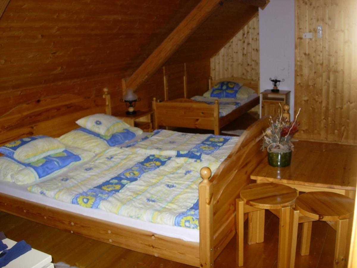 Kisharsány Nitt Pince Es Panzio B&B 외부 사진