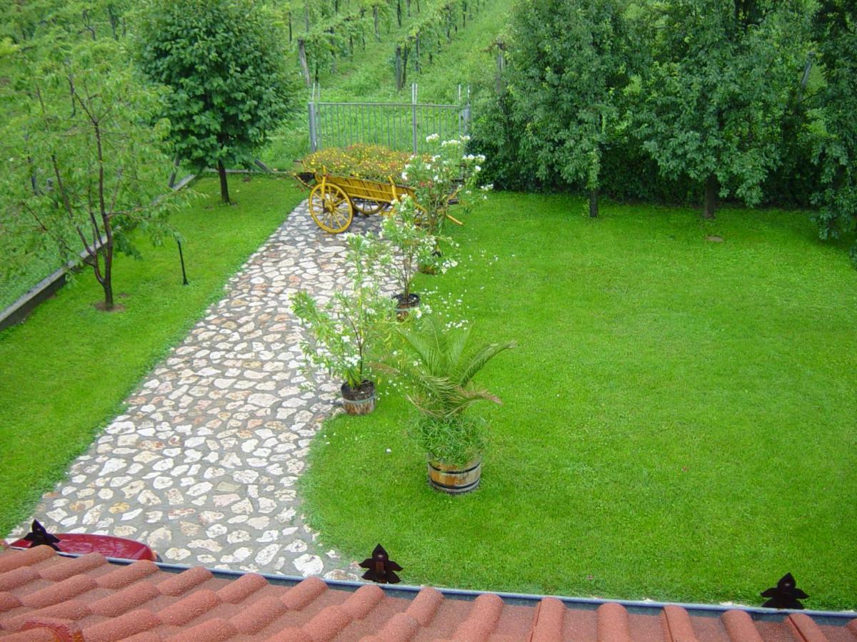 Kisharsány Nitt Pince Es Panzio B&B 외부 사진